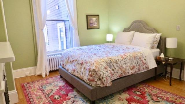 The Jellybean Heritage Inn Сент Джонс Екстериор снимка