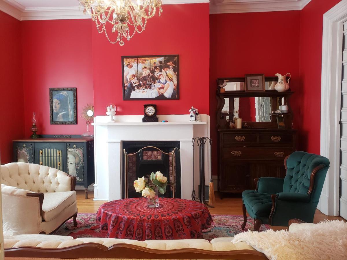 The Jellybean Heritage Inn Сент Джонс Екстериор снимка